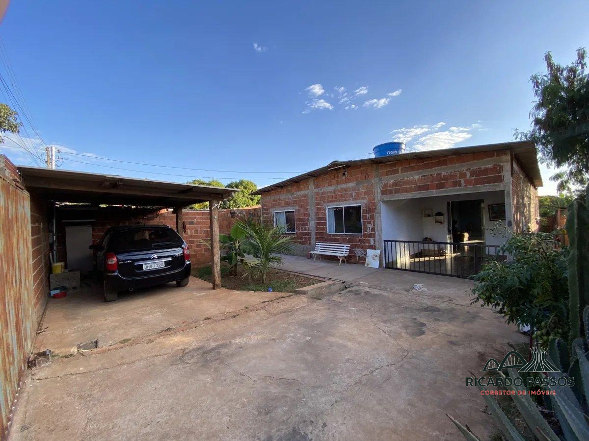 Casa com 4 quartos em Condomínio e em um lote de 500m² - Aceita troca por outro imóvel - Sandra Oliveira