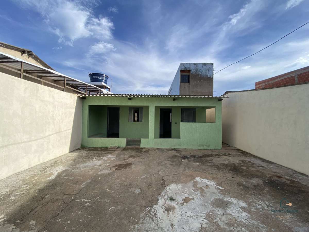 Casa com laje 2 Quartos na Fazendinha — Reformada e Desocupada - Sandra Oliveira