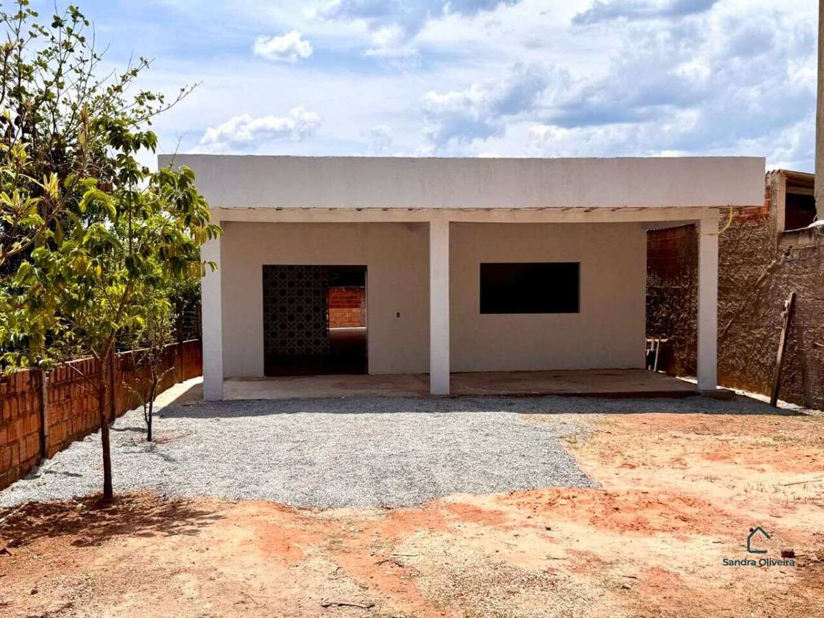 Casa desocupada com laje e 3 quartos – Capoeira do Bálsamo - Sandra Oliveira