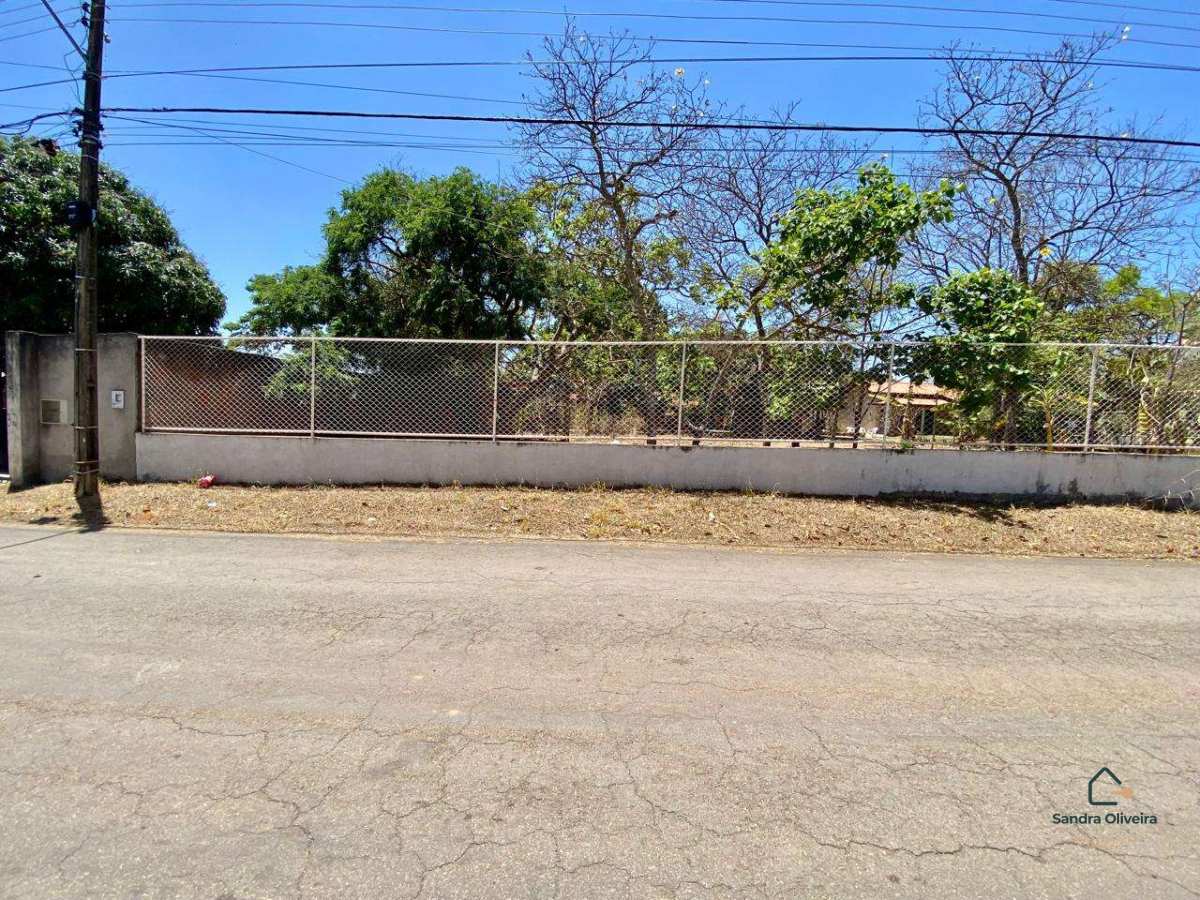 Lote com 1.000m² e em dias na 2ª Etapa do Condomínio Mansões Entre Lagos - Sandra Oliveira